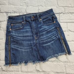 American Eagle Outfitters Denim Zipper Mini Skirt size 6 Next Level Stretch